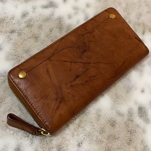 EUG Frye Campus zip around leather wallet in walnut color.